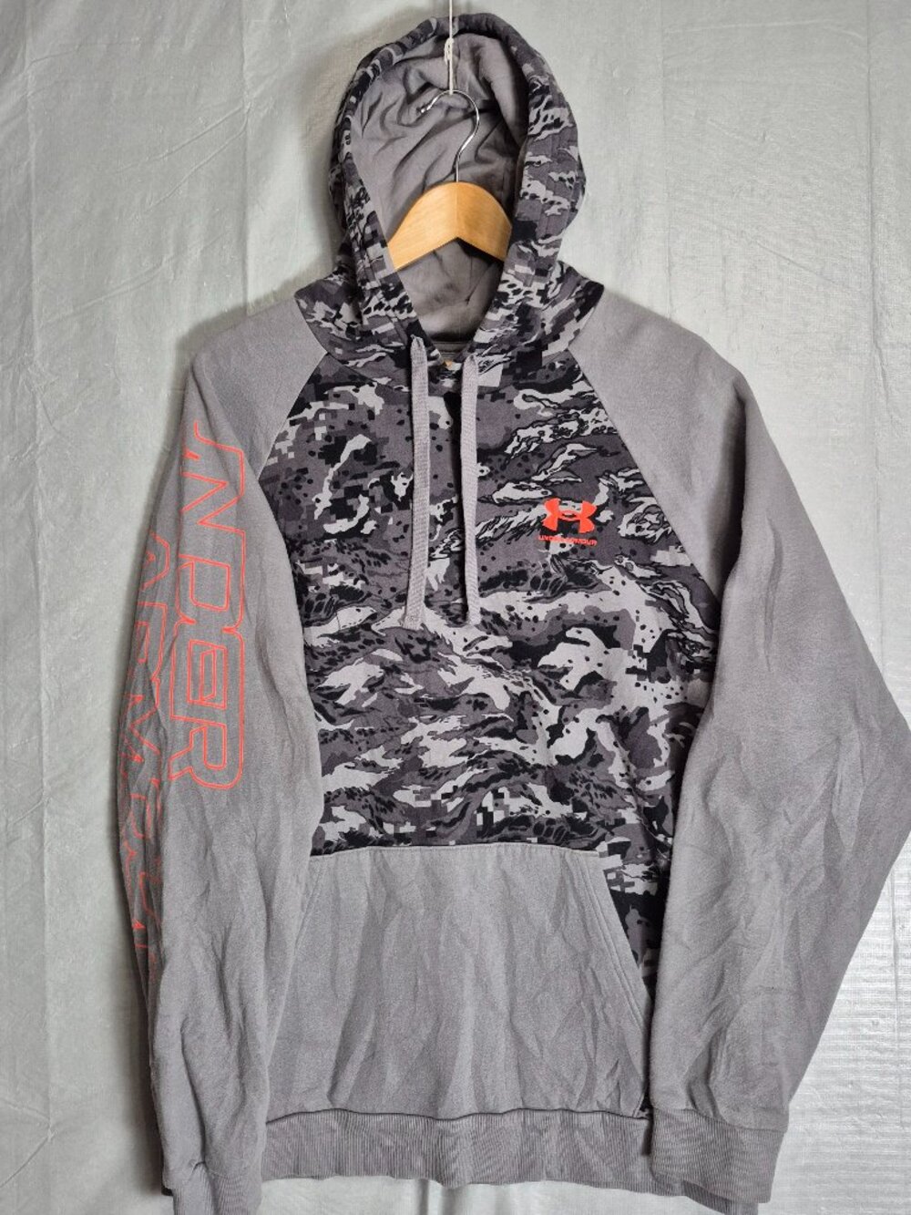 Under Armour Mens Rival Fleece Camo Sleeve Hoodie Orange Large Pullover 0590